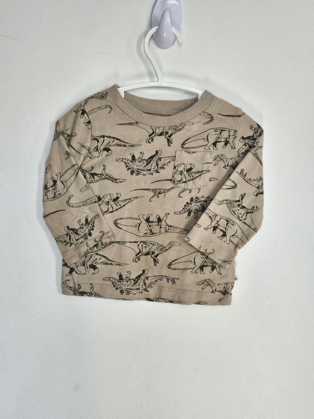 5/20$ Baby Gap Brannan's Favorites Dinosaur Print Long Sleeve T-Shirt 12-18M 🩷